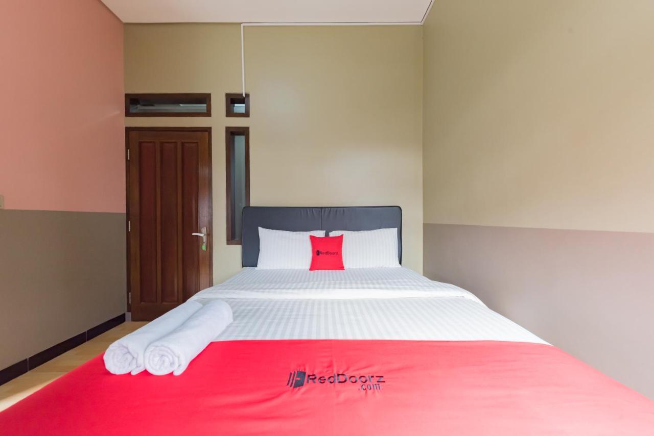 Reddoorz Syariah Near Politeknik Negeri Bandung Campus Cimahi Exterior foto