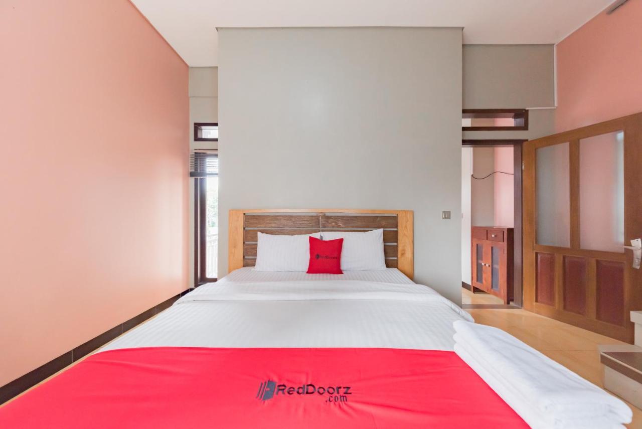 Reddoorz Syariah Near Politeknik Negeri Bandung Campus Cimahi Exterior foto